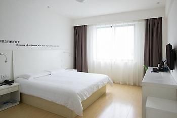 Motel 168 Shanghai Nanhui Huinan Subway Station Extérieur photo
